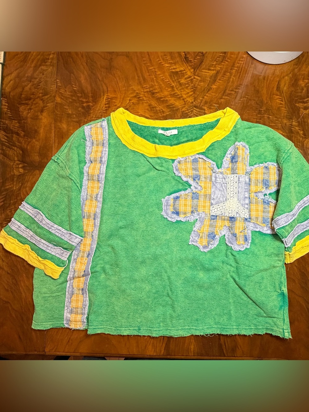 NWT Oli & Hali S Green Crop Top | Patchwork Daisy Appliqué | Y2K Boho Tee
